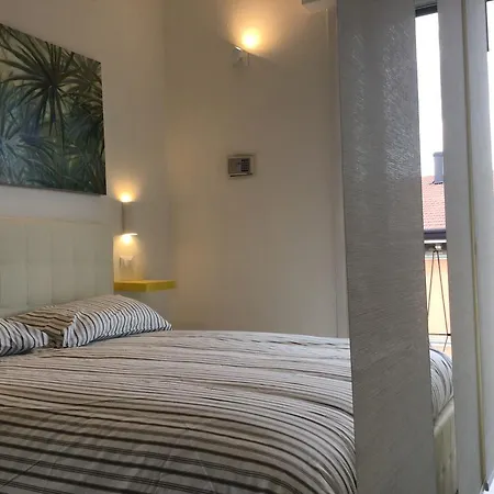 Διαμέρισμα Stayinbologna 2 *